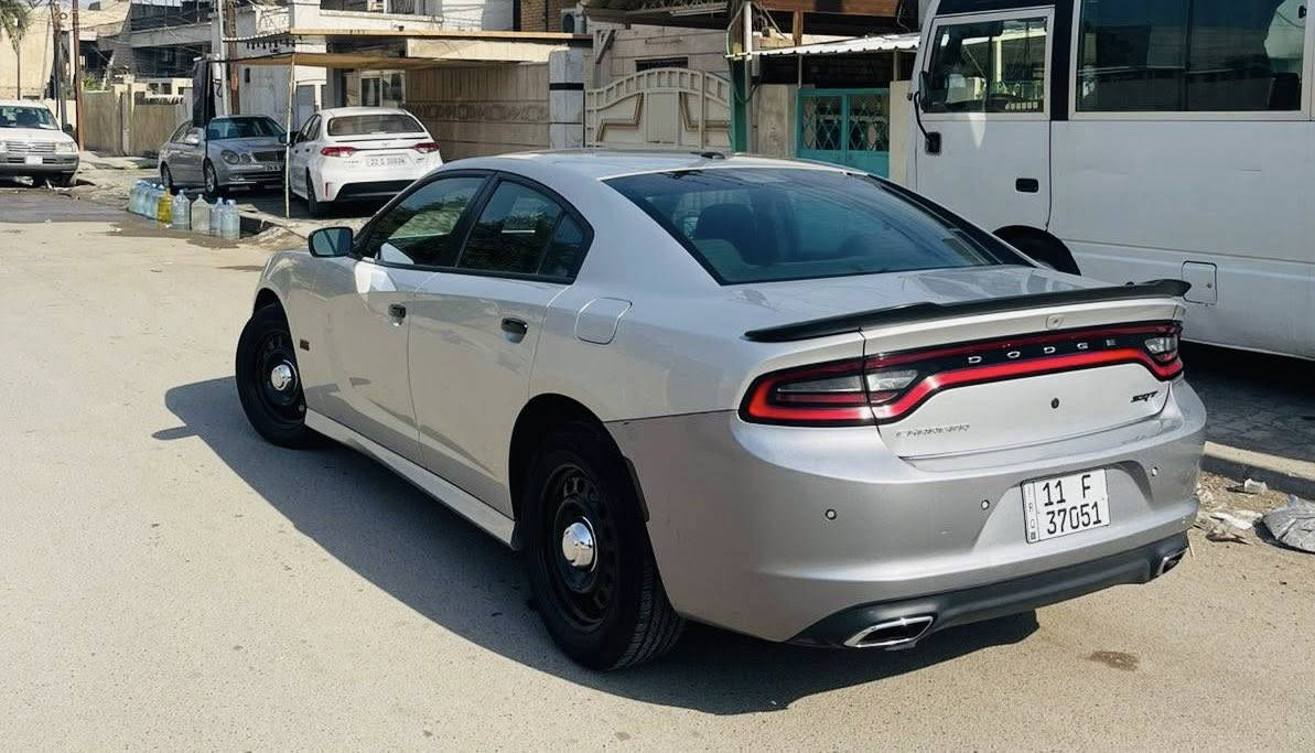 سلام عليكم
للبيع او مراوس دوج جارجر 2019
 بوليسي 8سلندر هيمي كير تعليك 
لون سلفر حادثها جاملغ خلفي ومصبوغ فقط بدون ايرباك بدون دواخل صور الحادث بلمنشور 
ماشية 54 الف سيارة
 جديدة بمعنى الكلمة 
السيارة جاهزة للاخير بدون نقص 
اني مستوردها عل ايدي 
مواصفاتها معروفة 
بصمة حساسات خلفية 
تشغيل عن بعد 
كيرها 1000 تعليك
رقم بغداد الدولي باسمي هزة و سنوية كلة جديد 
السعر 185 مجالها بسيط 
مكاني كرادة او جادرية 
***********
