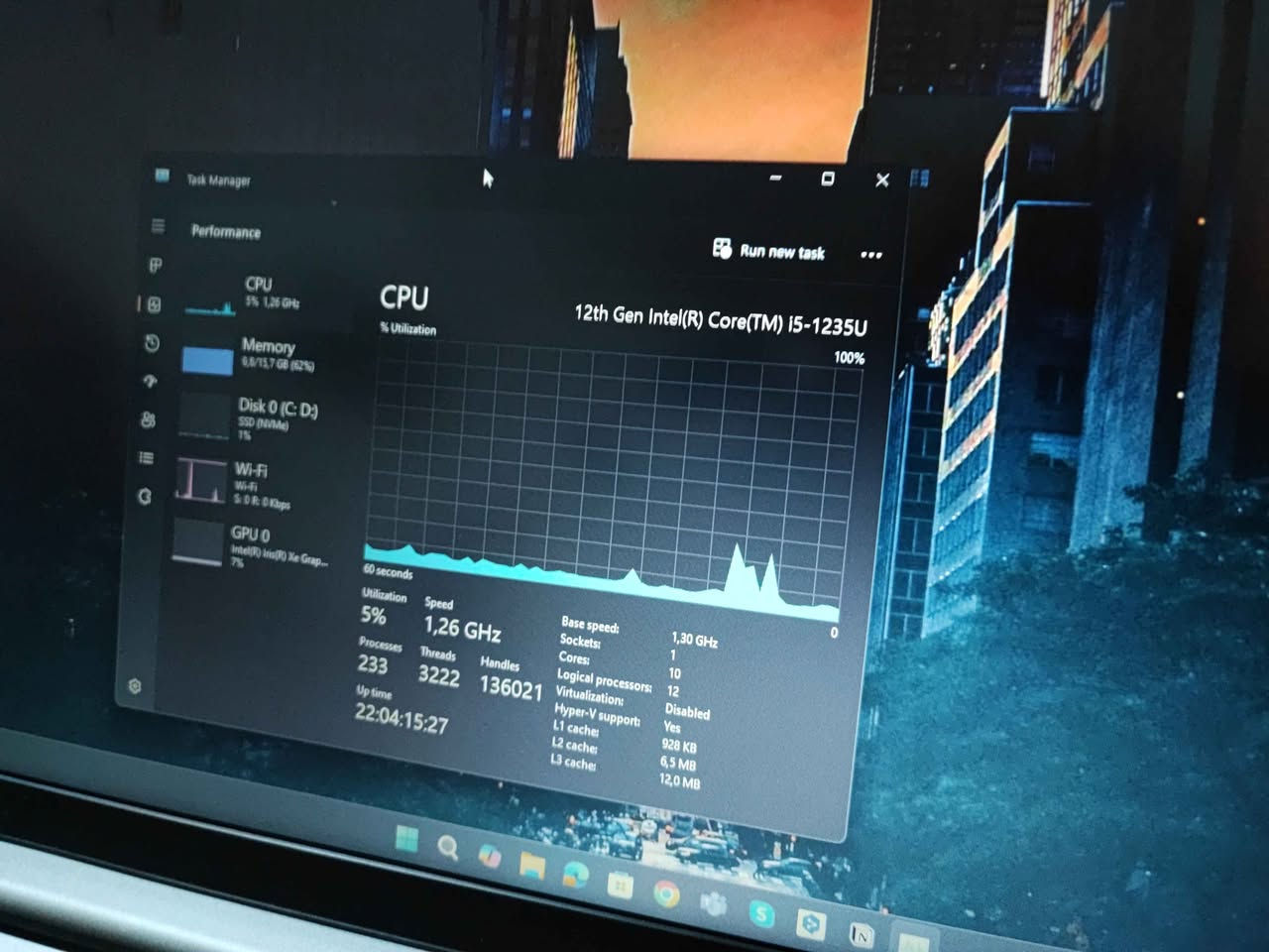 لابتوب لينوفو ThinkBook خصم 50 دولار  للبيع السعر الحالي بـ 350 دولار، والسعر نهائي. يجي وياه كرتونة و شاحن اصلي. اللابتوب مستعمل، بيه رام 16GB، تخزين NVME بحجم 256GB، وكرت شاشة داخلي 8GB. الشاشة 15.6 إنج، ستاندرد، والغطاء مالته ألمنيوم. المعالج جيل الثاني عشر من انتل I5

لابتوب نظيف جداً استخدام شركة مشترى جديد ومستعمل اقل من سنة لهسه، بيه منافذ يو اس بي, شبكة، مال ميموري، هيدفون، مال شاشة خارجية، و اثنين منافذ نوع سي للشاشة خارجية او الشحن.

بطارية لابتوب تبقى شي ساعتين مو حاسبله بس بهيج حدود.

لابتوب بيه كاميرا وياه قفل كاميرا يدوي تسده من ما تستخدمه.

بيه بصمة مال يد يعني تكدر تحط بصمتك ومن تريد تستعمل لابتوب بالبصمة يفتح مثل موبايل ماكو فرق.

تواصل خاص أربيل, العراق


**إذا كنت صاحب هذا الإعلان وتريد حذفه لأي سبب، رجاءا أرسل رسالة إلى الدعم الفني**