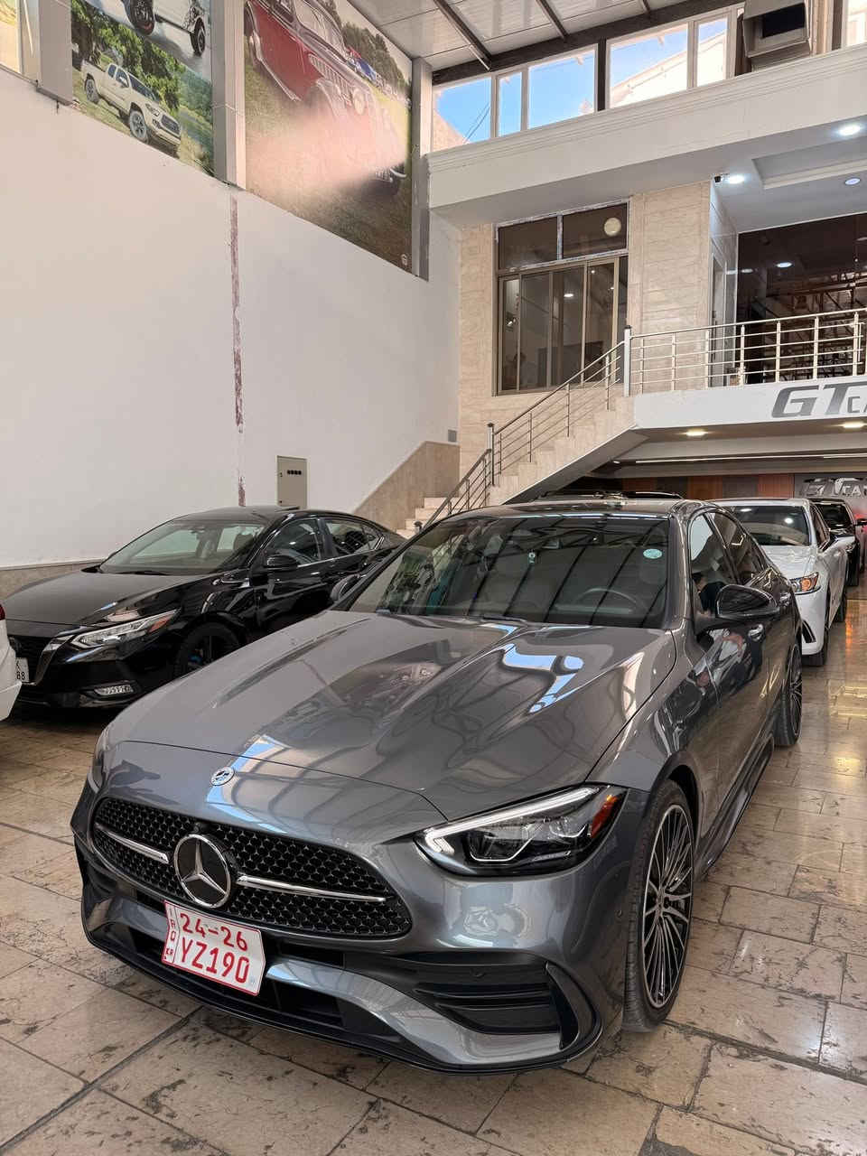 Mercedes  benz c 300 2025 
السيارة فول مواصفات (بانوراما-دشبول بيانو - ٥ كاميرات - كشنات تبريد و تدفائه )
السيارة ماشية ١٢ الف ميل 
الضرر جملغ خلفي صغ و بي تعديل 
الرقم الشاصي موجود ويا الصور 
الهاتف : ***********
السعر :☎️📞
