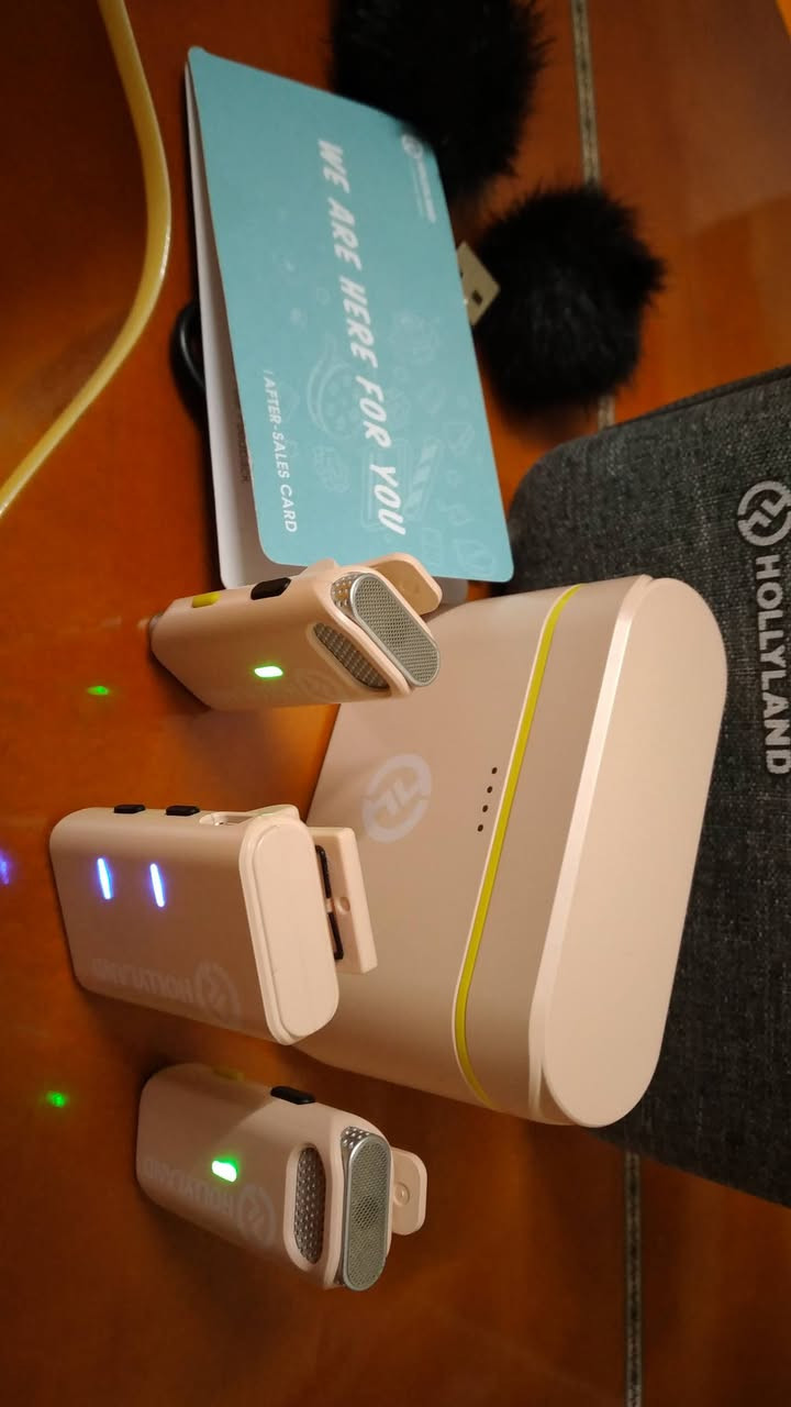 نك مايك أحترافي هوليلاند ثنائي متحدث مع جهاز أرسال يغطي مسافة 200 متر أصدار جدا راقي  لون مميز . شحن مع العلبة 20 ساعة نضافة ٩٠% . خاصية إلغاء ضوضاء فقط نقص كابلات أوكس شغال بشرط فحص . المهتم تواصل خاص توصيل متوفر .


**إذا كنت صاحب هذا الإعلان وتريد حذفه لأي سبب، رجاءا أرسل رسالة إلى الدعم الفني**