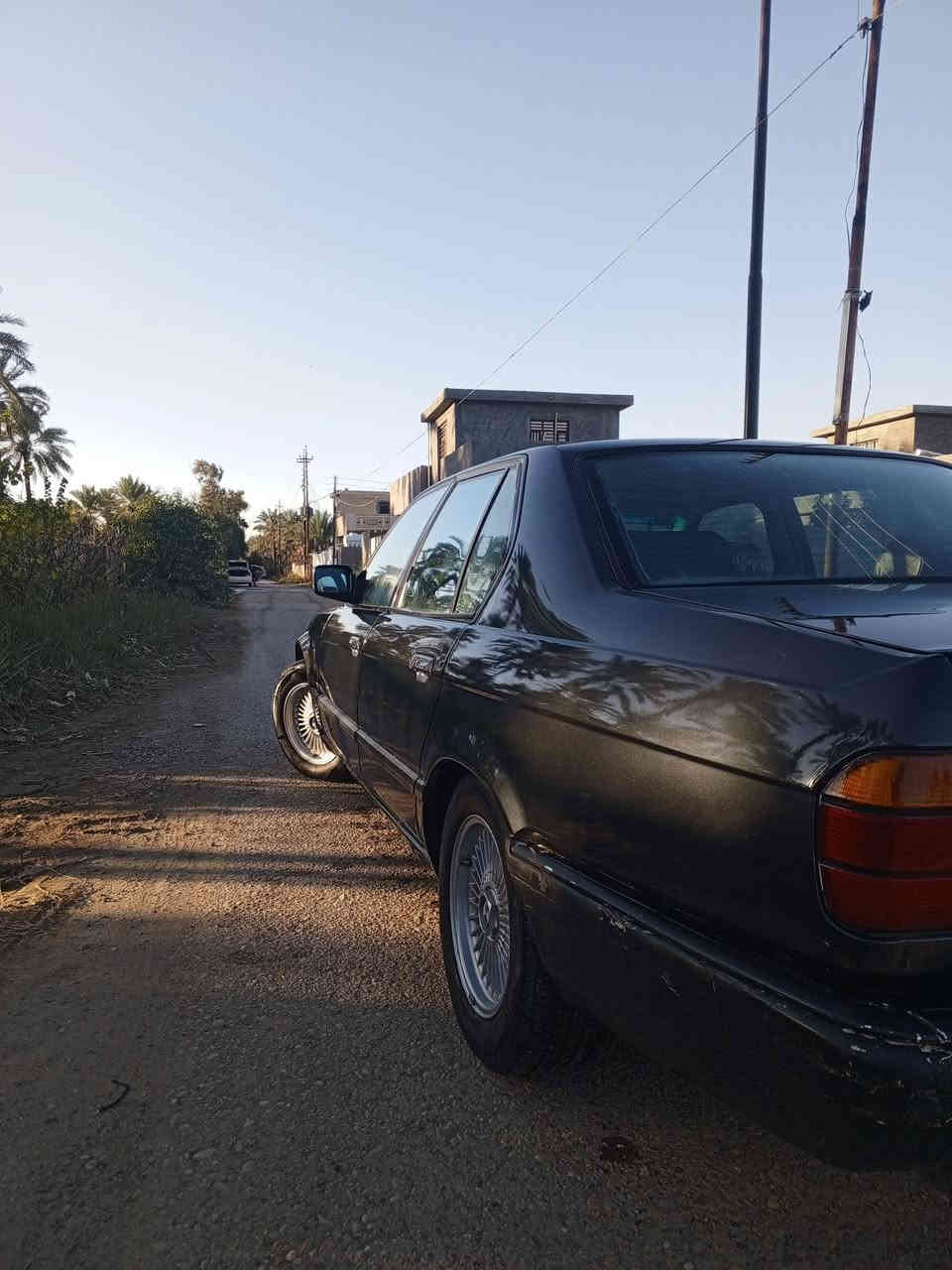 السلام عليكم BMW محرك V8   730
تحويل ثاني يوم رقم بغداد دولي 
سياره نضيفه 
موديل 94
سنويه 2030
تخم تاير
حساس دعاميه خلفي وأمامي
تبريد ثلج 
فتحه سلايت 
دبل جكمجه
كير أوتو 
محرك جديد
سياره كفاله من ضربه مصبوغه جماليه فقط 
غرفه سوده 
كشنات كهربائي 
السعر  68
مكاني بغداد حي الجهاد قرب جامع محمد رسول الله. 
متواجد فيس وتصال
‏‪***********‬‏
***********
