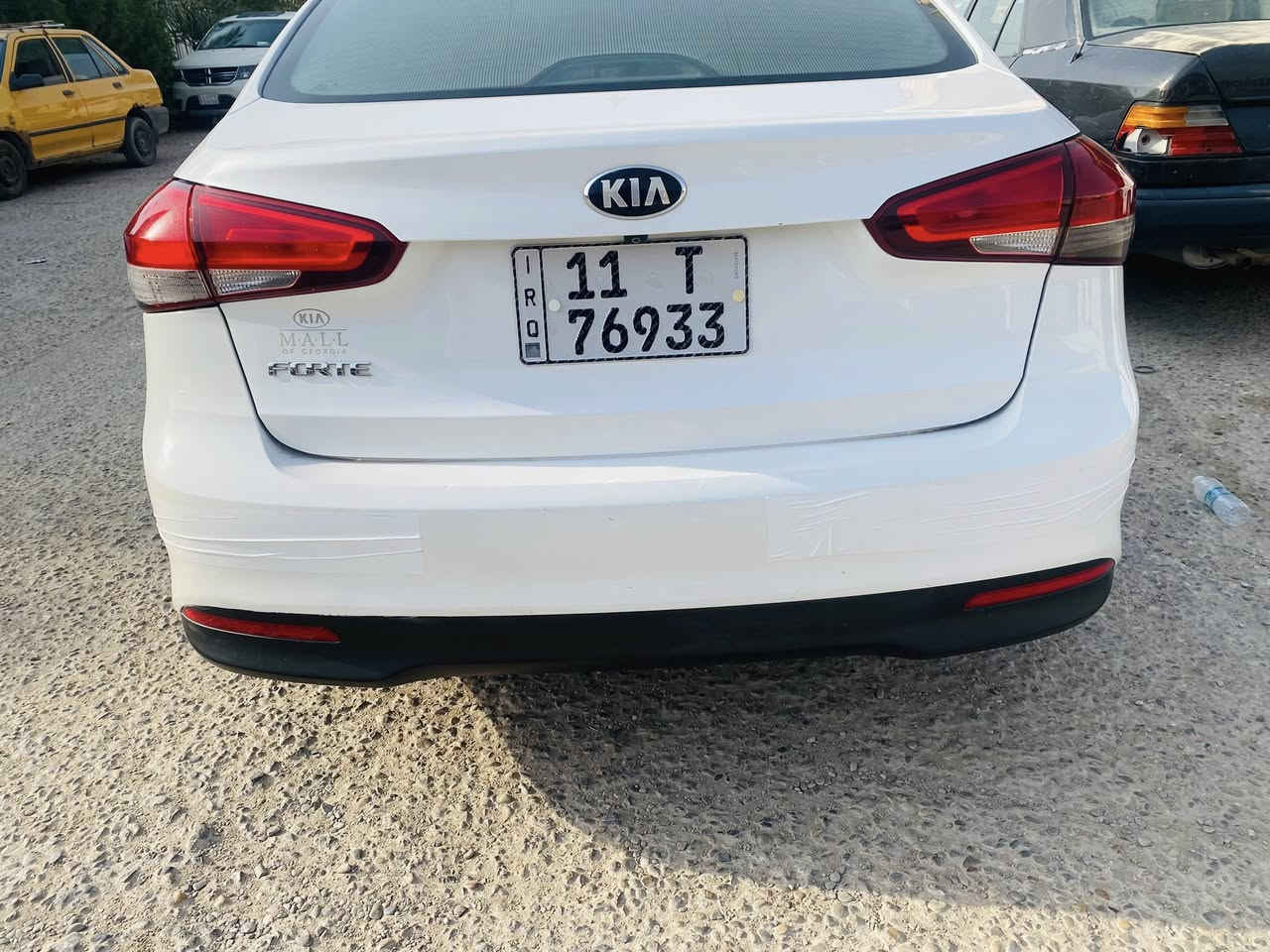 كيا فورتي/مديل ٢٠١٧
كفاله عامه ماشيه ١٢٧

رقم بغداد مدور ثاني يوم 

مكان السياره ناصريه /حي الشهداء شارع المحسن 

السعر ١٣٥ وبيه مجال 

السياره جديده كلش 

***********
