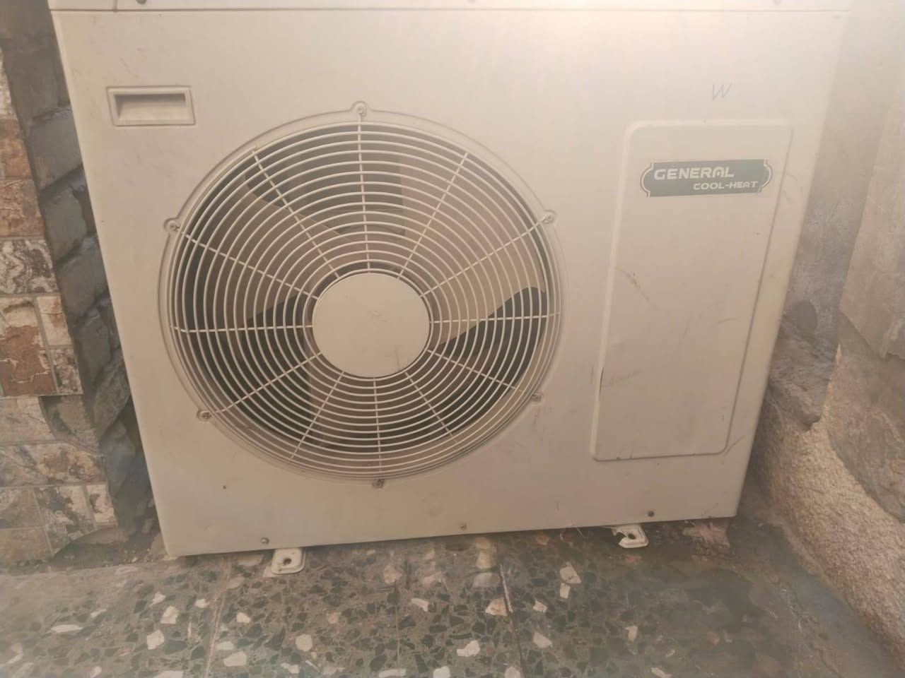 سبلت ٣ طن جنرال أمريكي نضيف جدا سعرة ٧٠٠ وبي مجال بغداد تقاطع درويش ***********
