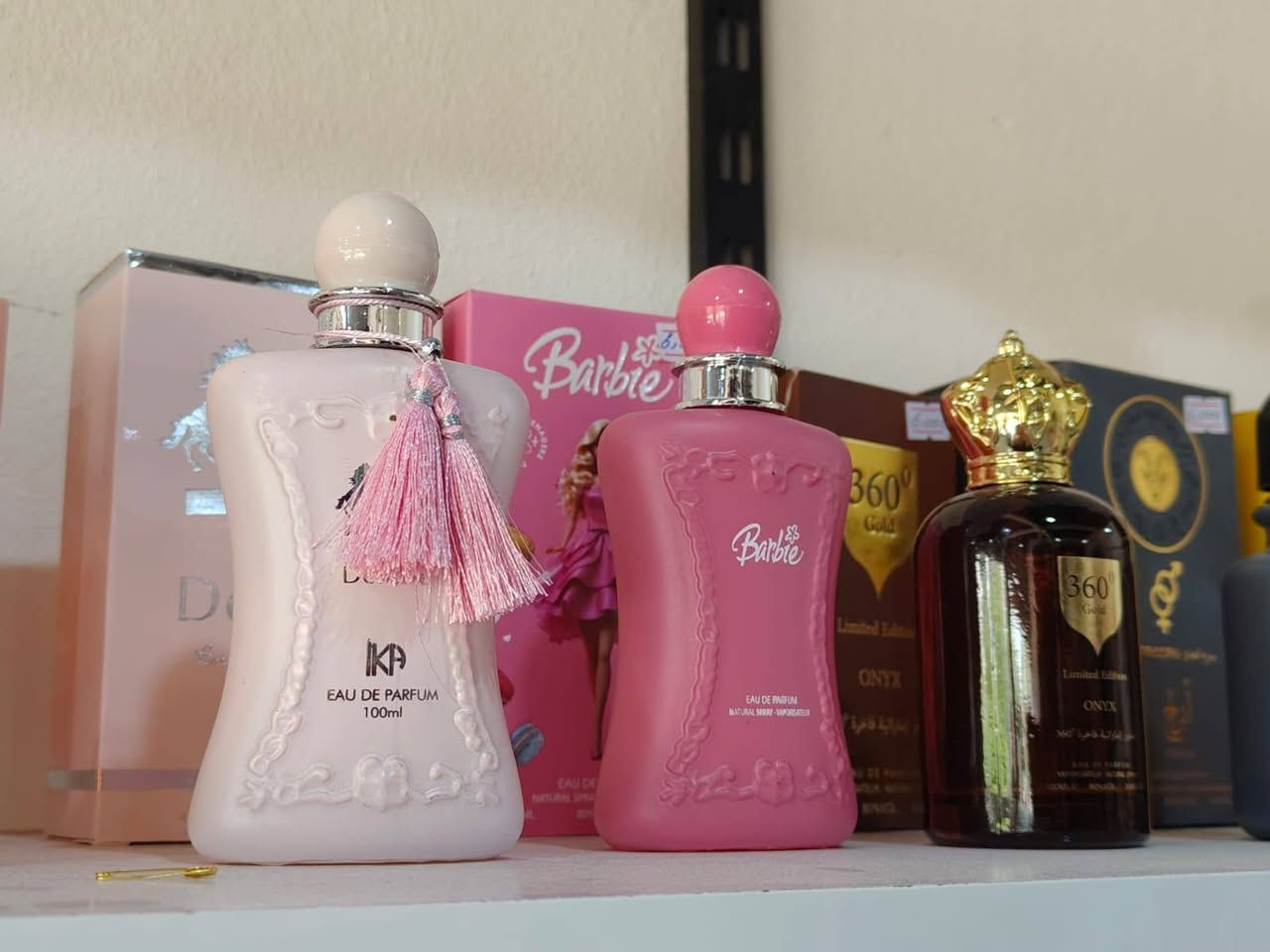 متوفر عطور باحجام واسعار مختلفه 
1-عطر جورجينا 100 ملم بسعر 10٫000 فقط.
2-مسك ابراهيم القريشي بلسكر وبلرمان حجم 100 ملم بسعر 8٫000 فقط .
3- عطر يارا حجم 100 ملم بسعر 8٫000 فقط.
4- عطر قصه اللون الوردي ولازرق حجم 100ملم بسعر 6٫000 فقط .
5-عطر الابراج حجم 100 ملم بسعر 6٫000 فقط .
6- عطر sé حجم 100ملم بسعر 6٫000 فقط.
7- بقيه العطور حجم 50 ملم عطر Fair Anwaru  وعطر cooc بسعر 4٫000 فقط  وتتوفر في كل عطر ثلاث الوان
8- سبلاش معطر للجسم Oumanya Classic بسعر 3٫000 فقط .
العنوان #كربلاء #طويريج -ام الهوى الجديده -داخل فرع المنتزه بجانب اسواق VIP
يتوفر توصيل محافضات


**إذا كنت صاحب هذا الإعلان وتريد حذفه لأي سبب، رجاءا أرسل رسالة إلى الدعم الفني**