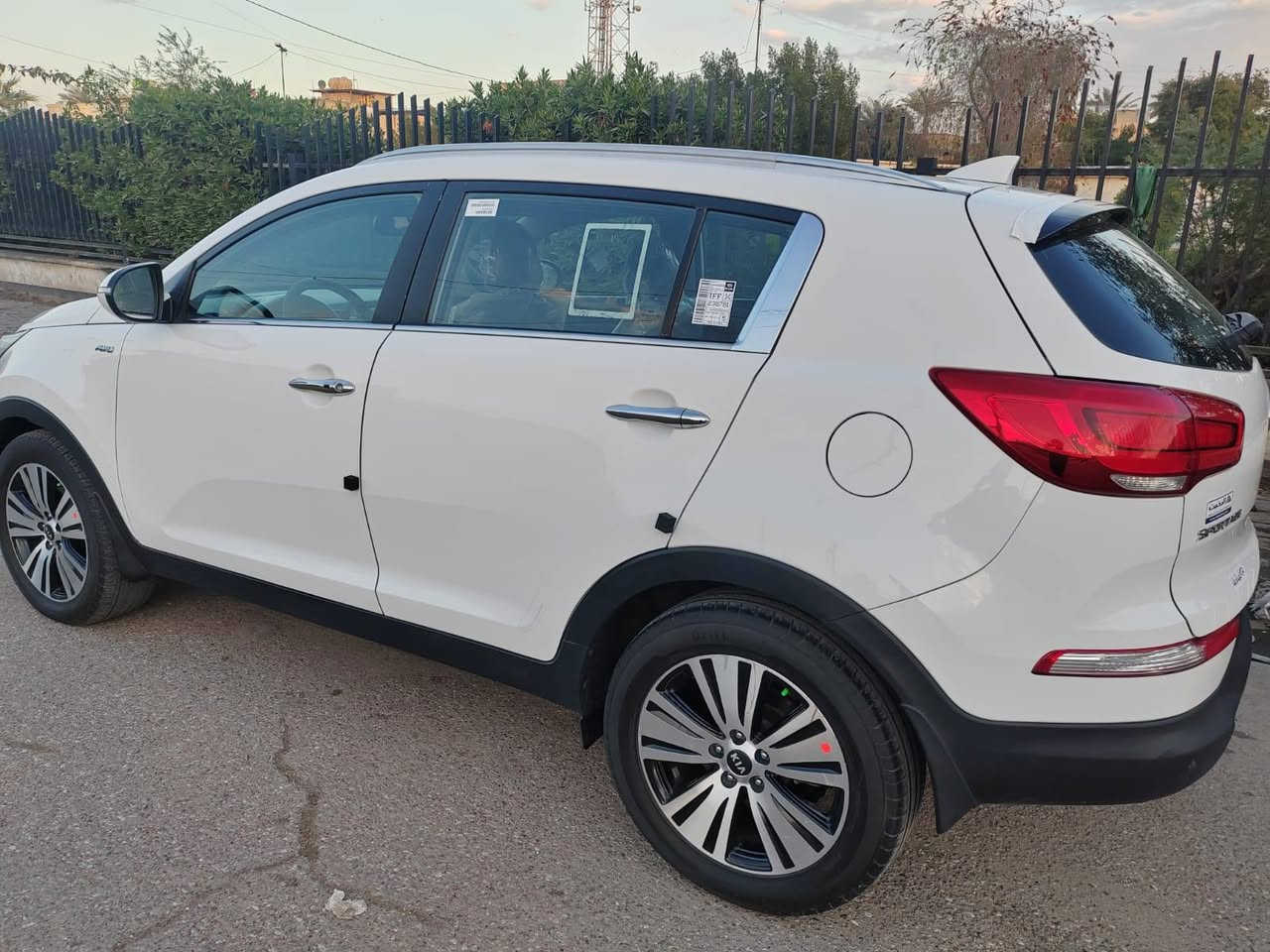 سبورتج خليجي  2014  الدولية 1/ 1 فول مواصفات 
السياره مكفوله من الصبغ والضربه والتبديل محرك 2400 وگير جدد مكفولات تبريد ثلج تخم تاير جديد حداديه جديده  كله السيارة ع وضع الشركه برغي ممفتوح. بيه مواصفاتها. محرك 2400فور ويل 4x4 
بصمة تشغيل وبيبان بنوراما كشنات جلد  كشنات كهرباء كشنات حار بارد اريل انفكيشن 
فول تحكم ستيرن جهتين  بردة صندوق خلفية كامره حساس خلفي ويل 18لايت لد بكلايت لد 
5 ويل كب مري شفط١٢ ايرباك  اشاير بالمري   
مخارج واكس يواس بي نضام ايكو نظام اي بي اس

رقم السياره بغداد الدولي الجديد باسمي 
 مكان السياره بغداد
السعر 160
للتواصل ***********
