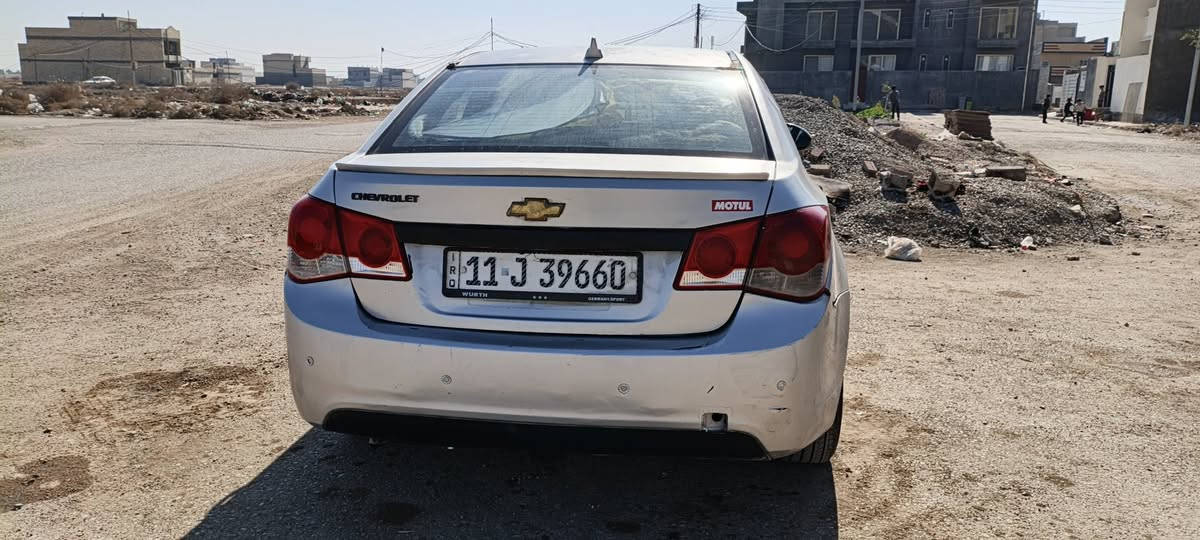 السلام عليكم للبيع دايو لاستي كروز 2009 رقم بغداد انكليزي تحويل ثاني يوم 
مكينه 1800 خليجي بيهة فقط رواجز مققوله كير و مكينه كفاله 
سيارة صبغ عام بدون ضربه قويه فقط طخات و جراد سيارة مابيهة نقص فقط تبريد ترايك من زاخو للبصره 

سعر 63 و بي مجال بسيط للشراي مكاني بغداد المدائن او واسط نعمانيه 
***********
