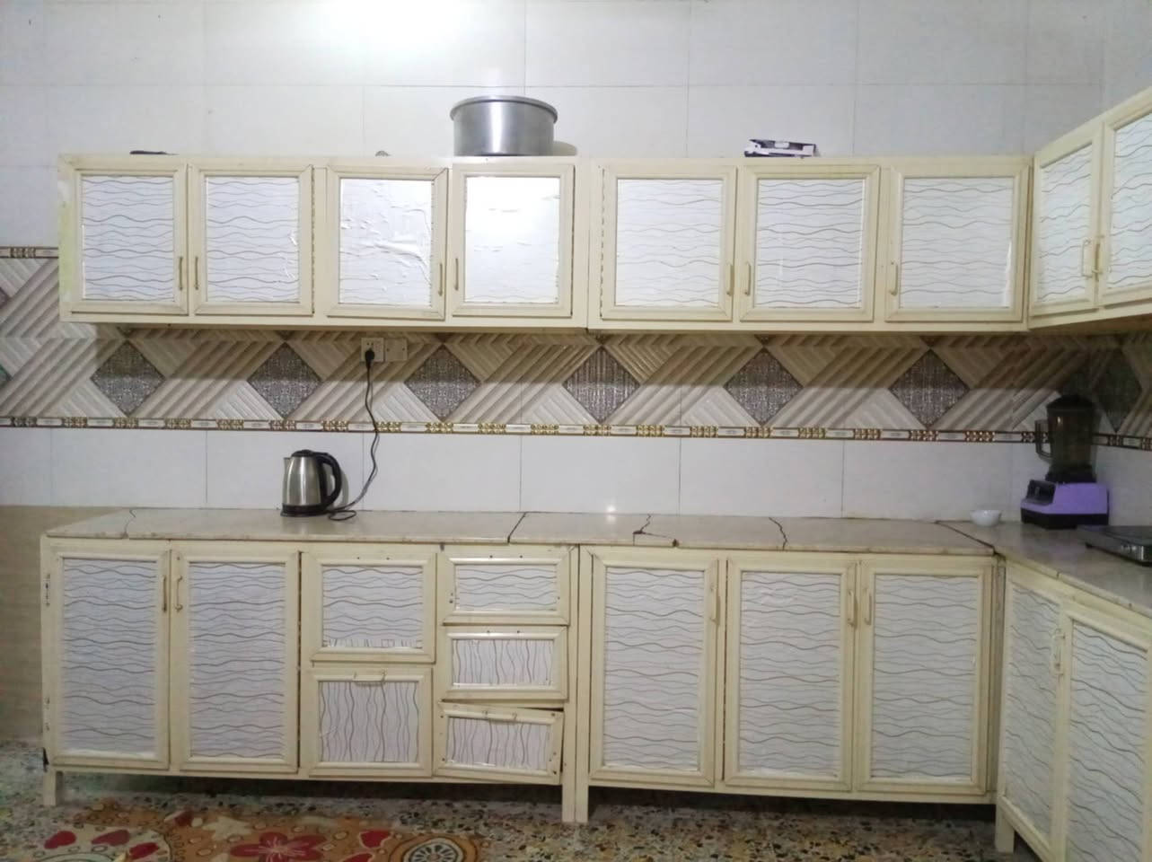 كاونتر ب350 والغرفه ب650


**إذا كنت صاحب هذا الإعلان وتريد حذفه لأي سبب، رجاءا أرسل رسالة إلى الدعم الفني**