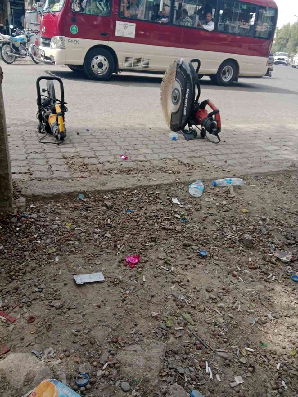 قص الجدران والسقوف بل كوسره كتر قرص 40سم بدون اي ارتجاج وتفليش وتنقير الجص ولااسمنت وهدم وتفليش الجدران وقص فتحات التكت ***********
