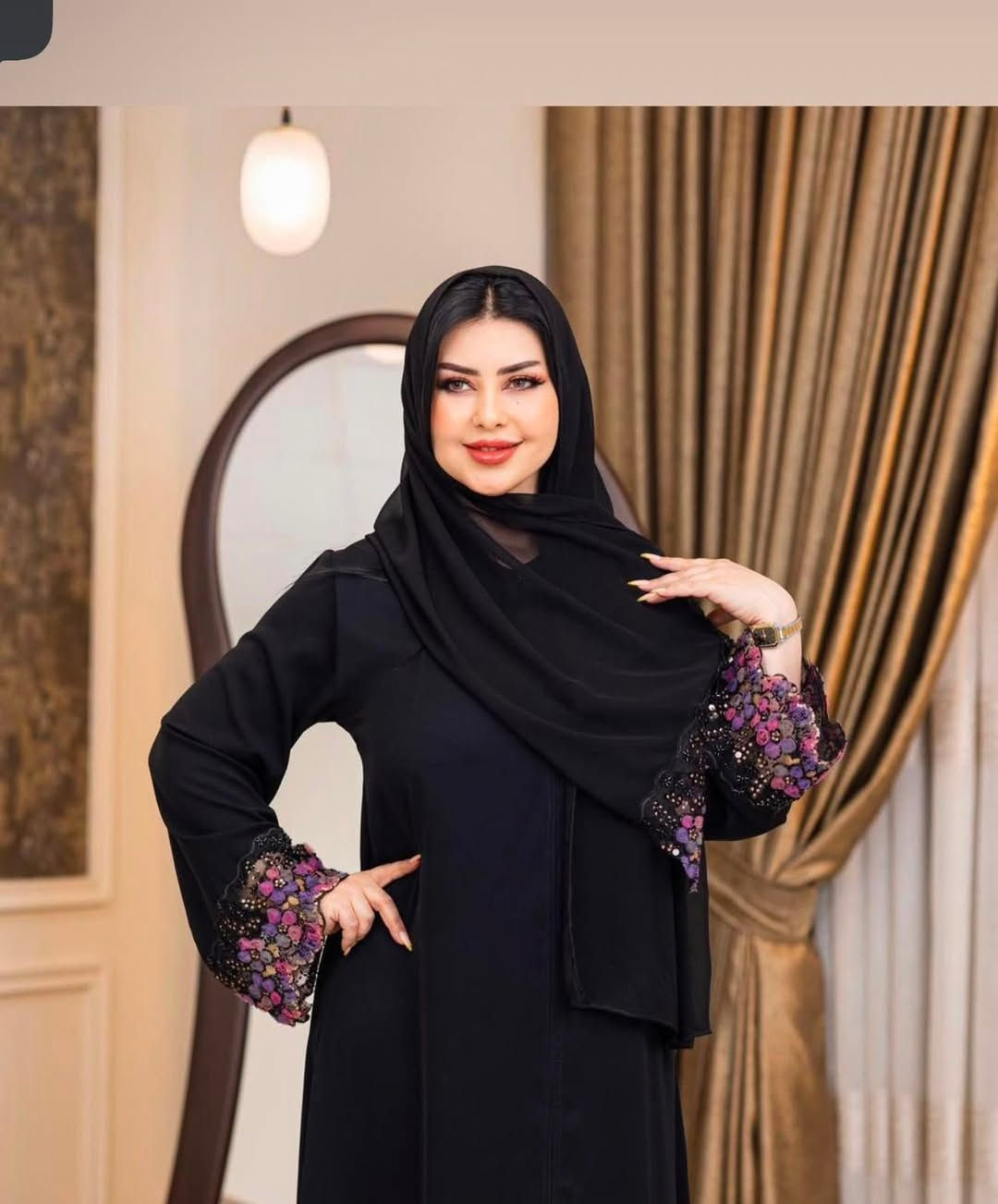 ✨ موديل فرفشة الجديد ✨

تفاصيل مرتبة وشغل. يخطف النظر 👌🏻

ستراس DMC الأصلي
وخامة جرجيت إنترنت أصلي
باردة وخفيفة باللبس 🖤

الردن حورية يعطي فخامة وحضور
وسحاب بطول العباية لراحة أكثر 🤍

3 ألوان متوفرة
اختاري اللون اللي يشبه أناقتج 🌿


**إذا كنت صاحب هذا الإعلان وتريد حذفه لأي سبب، رجاءا أرسل رسالة إلى الدعم الفني**