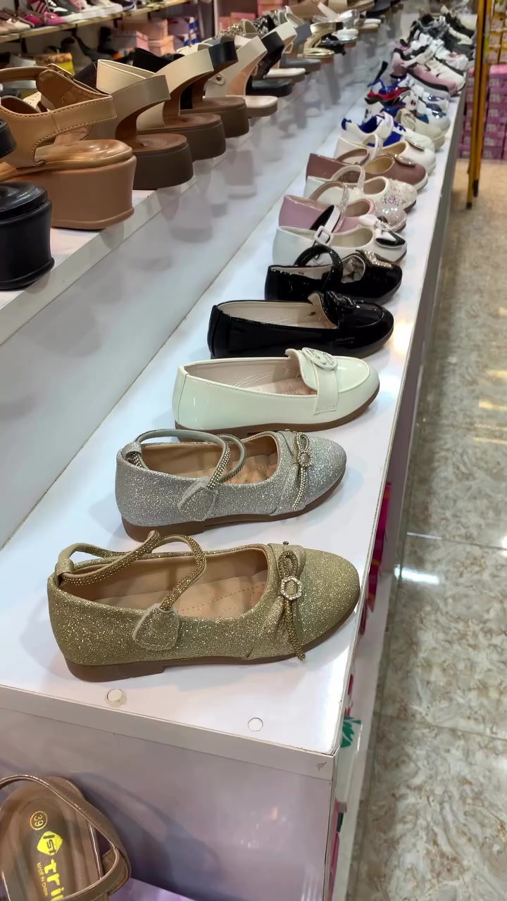 #ماسة 
بس _ب5 الاف احذية اطفالي قطع اخيره
ملاحظه/القطع اخيره المباع لا يسترجع ولا يستبدل 🙏
العنوان _ الانبار _ عنه_ مقابل مجمع المختار _محل ماسة
#تخفيضات 
#بس_ب5_الاف
#الجميع
#اكسبلورر


**إذا كنت صاحب هذا الإعلان وتريد حذفه لأي سبب، رجاءا أرسل رسالة إلى الدعم الفني**