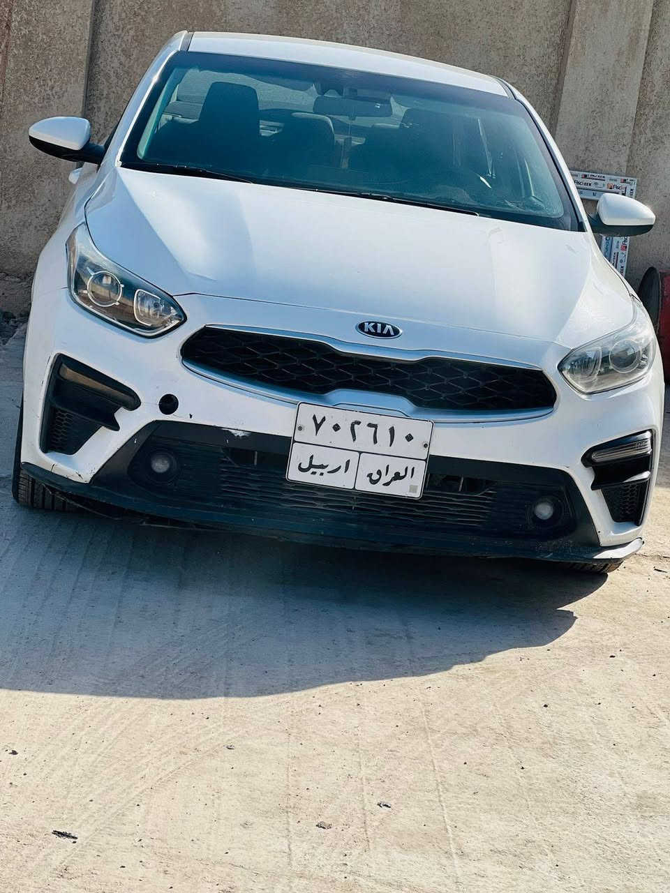 ✨اللهم صلِ على محمد وآل محمد ✨🤍
سيارة للبيع
نوع فورتي 
اللون ابيض 🤍
موديل 2020 
السعر 145 
رقم اربيل (عندي بيها وكاله وشرط التحويل أو الوكالة للمشتري الجديد) سنويتها 2027 
محرك و گير كفاله و وضع الشركة 
مكينتها ( 2000 )
مواصفات السيارة: تحكم ستيرن ، شاشة بلادي 
رادار تحديد مسار ، قيادة ذاتية 
ويل كب و تايرات و باتري وحدادية كلهن جاهزات 
السيارة نظيفة و استخدام شخصي مال بيت 
تبريد و تدفئة شغال ، السيارة جاهزة و ما عايزة أي شي ، كل نقص ما بيها . 
ضرر السيارة: السونار موجود بالمنشور 
بيها تبديل جاملغ امامي ايمن و شبر صبغ بالباب الامامي الايمن 
و البنيد بيه ربع مصبوغ 
المكان الحله أبو غرق قرب سيطرة ام الهوى 
للاستفسار اكثر : اتصال او واتساب 
***********
***********
