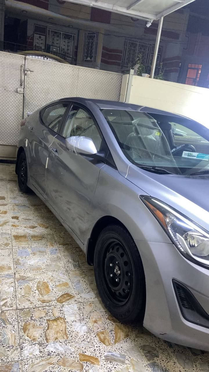 النترا موديل 16مكان السياره بغداد سياره كير ومكينه وصدر تخم تاير سياره كلش نضيفه سعرها 120وبيها مجال رقم الهاتف ***********
