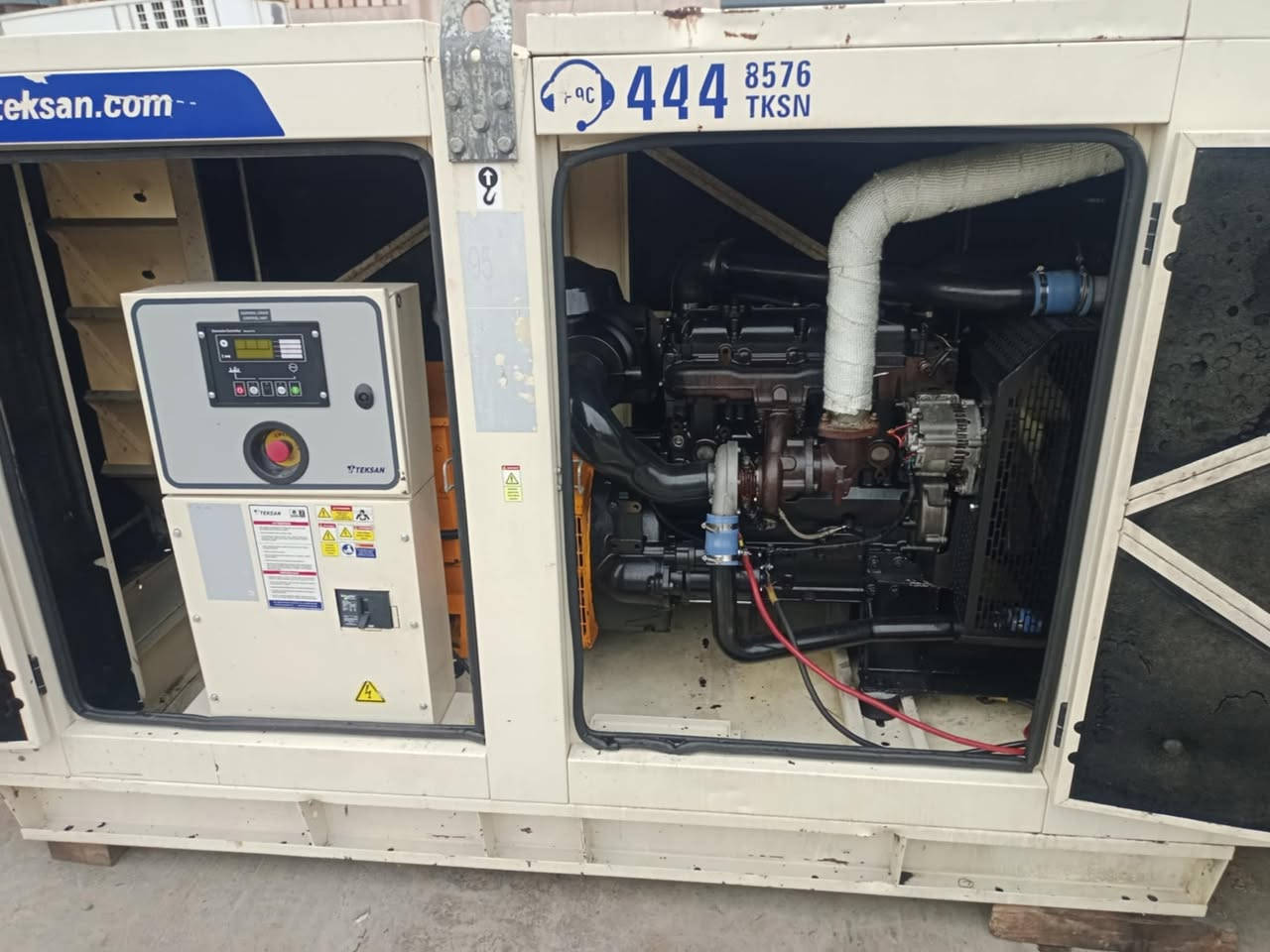 يوجد لدينا مولدات بيركنز بريطاني 
موديل حديث  حجم المحرك  4 بستم 
حجم التوليد 100 كيفي 
 إنتر كلار توليد فرنسي لوري سمر 
للإستفسار اكثر اتصل عالرقم وادلل  او واتساب 
أبو علي  ***********
يوجد لدينا جميع أنواع المولدات 
متوفر توصيل لجميع محافظات العراق
