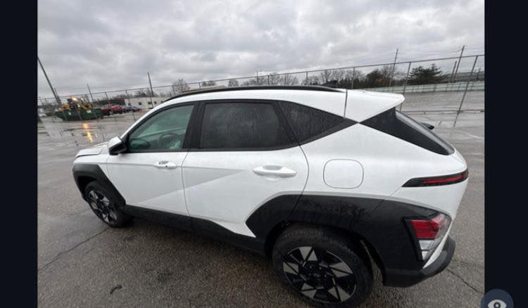 السلام عليكم هونداي كونا 2024 ضررموضح بل صوره  لون ابيض المحرك 2000 دوش المرغوب ماشيه 11 الف فقط السياره جديده جدا تحديد مسار ورادار وتبريد وكامره وشاشه جبيره وشاشة اعطال وحساس تايرات وتدفه وتبريد  3 انظمه قياده مكان بغداد
مدة الوصول20 يوم 
***********
