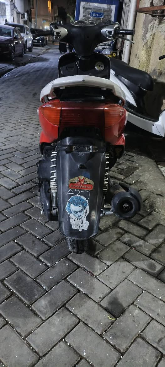 سلام عليكم دراجة سكنس نثية للبيع مكينة ناعمة شلعة معدل نكرة سلف باي وقت سعر 450 وبيها مجال مكاني الاعظمية ***********
