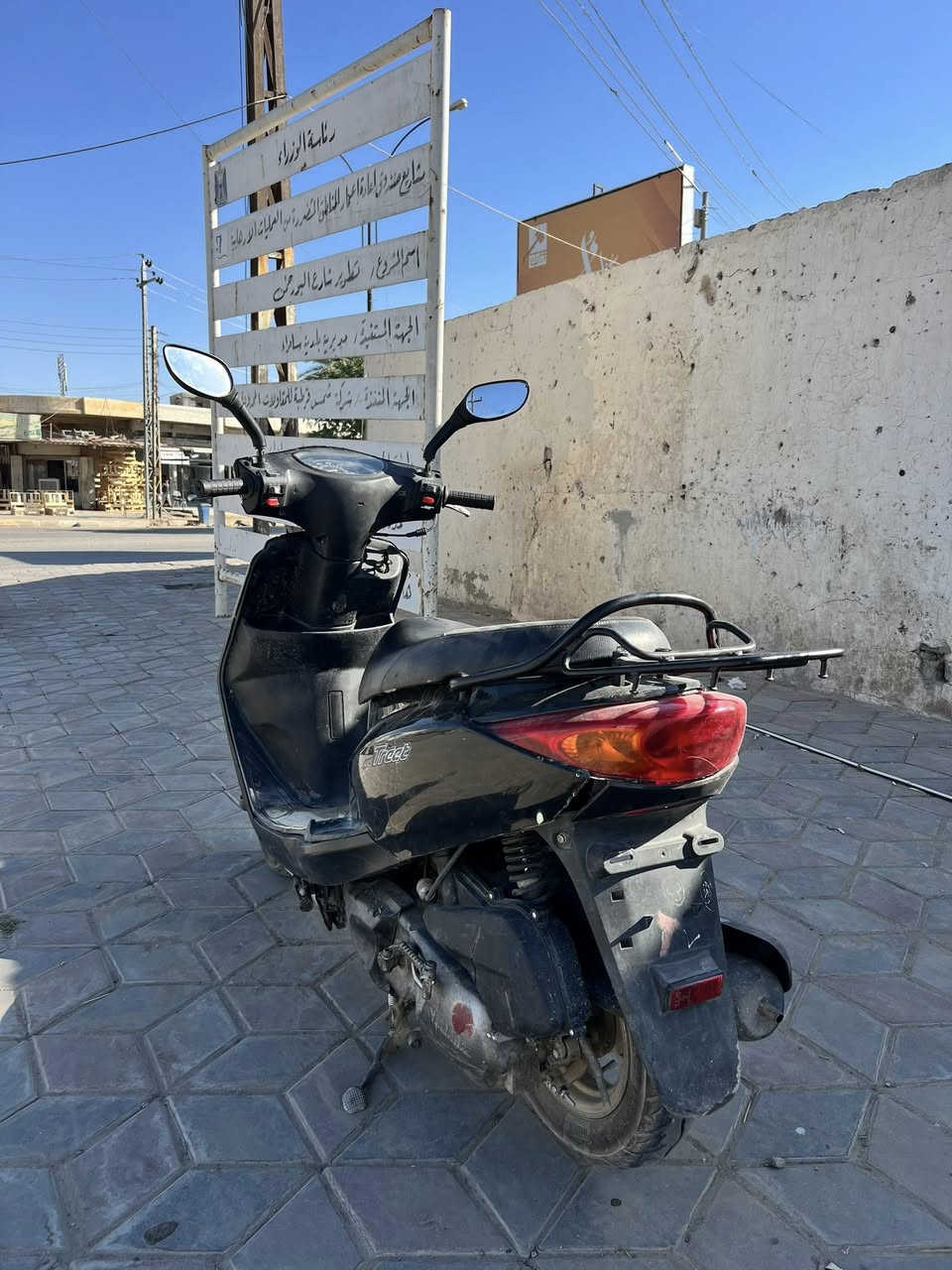 للبيع دراجه اكزز 140 ياماها متكامله ماعايزه أي شي الدراجه ع ايدي كلهه جديده الكفر الأصلي الدراجه تكمه وبس الجناي يعرف السعر 500 وبيهه مجال للاستفسار خاص


**إذا كنت صاحب هذا الإعلان وتريد حذفه لأي سبب، رجاءا أرسل رسالة إلى الدعم الفني**