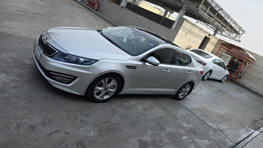 السلام عليكم ورحمة الله وبركاته
_______________________

للبيع فقط  kia optema   2013  وارد خليجي

رقم. بغداد  سنوية جديدة بأسمي

بيه بنيد صبغ فقط

 2000دوش مكينه ممفتوحة ابداً مكفولة

كير وصدر مكفول 

اي نقص مابيهه نهائياً 

تخم تاير جديد  

المواصفات :

________

Vip

بصمة تشغيل وبصمة ابواب وصندوك

بانوراما 

سايد بريك بصمة

مري شفط واشاير مري

شفتات ستيرن

ستيرن حرف D

تبريد بيانو

بلوجكترات امامي وخلفي لد

كشنات جلد وتدفئة وكهرباء وتبريد 

تحكمات وحساس امامي وخلفي

وضعيات قيادة ٢ 

محرك 2000 دوش

سستم صوت انڤنتي

داخل ابيض  ودشبول اسود وصاج 

فول فول مواصفات للاخير

مكاني بغداد الشعب  ما متواجد ع الفيس اتصل وادلل
#السعر 126 وبيها مجال بسيط 
رقم صاحب السيارة ***********
