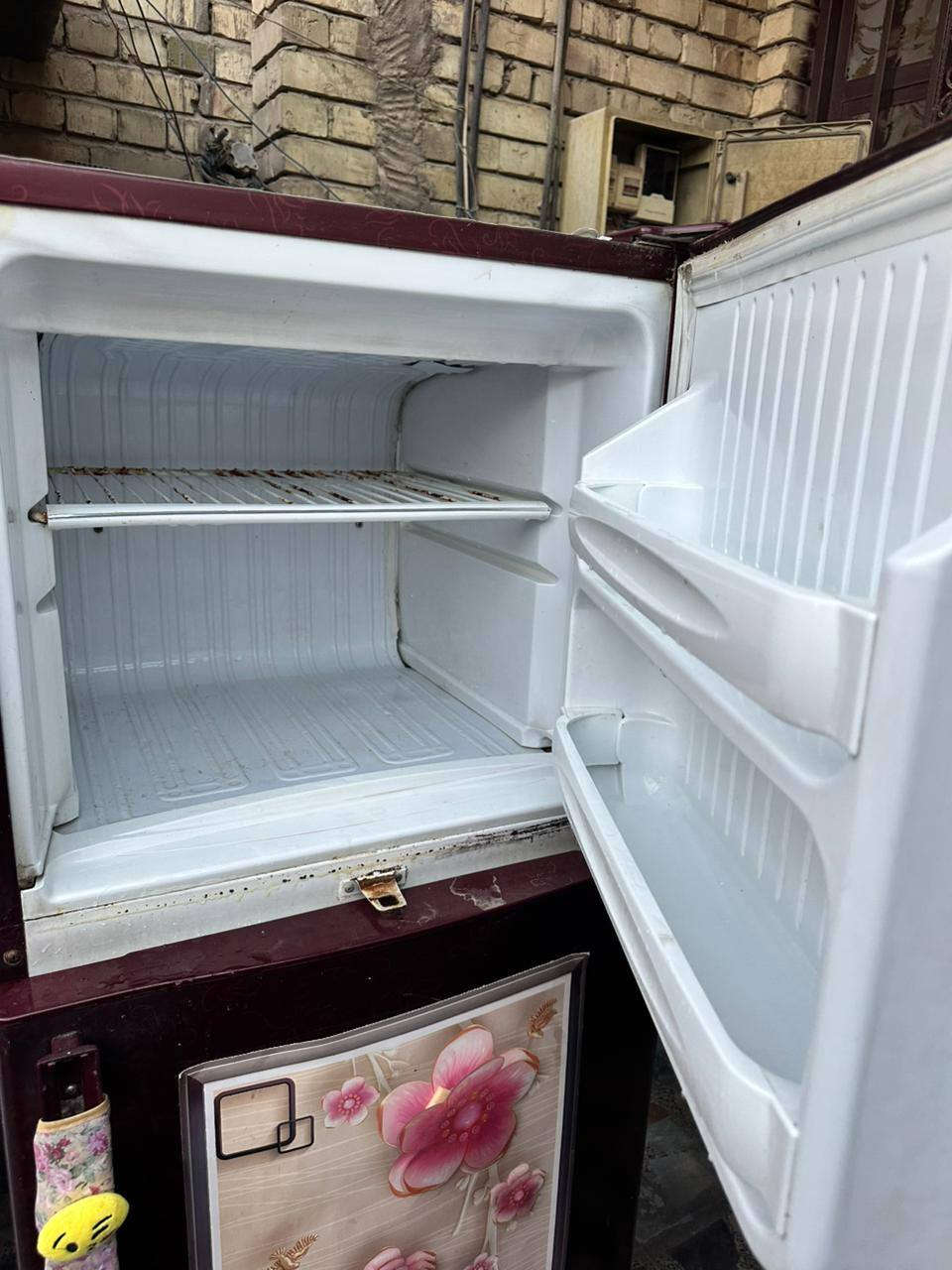 سلام عليكم ورحمه ثلاجه للبيع مكاني تقاطع درويش مدخل المعالف حسينيه سيد جبار رقم ***********
