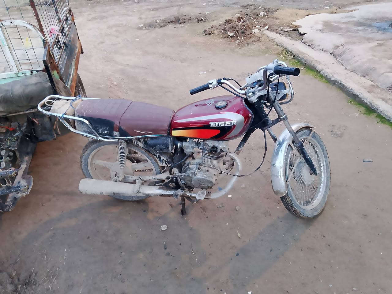 السلام عليكم اخوان موجود تايكر للبيع موديل 2020حجم ثقيل***********
