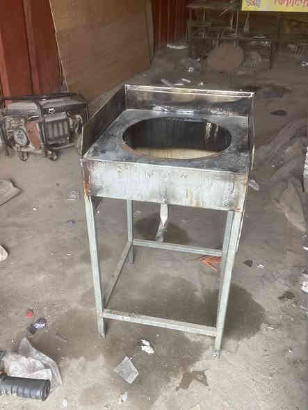 قلايه فنكر ٣ مدافع اخت الجديده مشتغله شهرين  سعر 250 دكت مترتين جديد سعره 150 قلايه  فلافل سعره 75 حمايه طعام نضيفه سعرهه 100 العنوان بغداد  جسر ديالى القديم ***********
