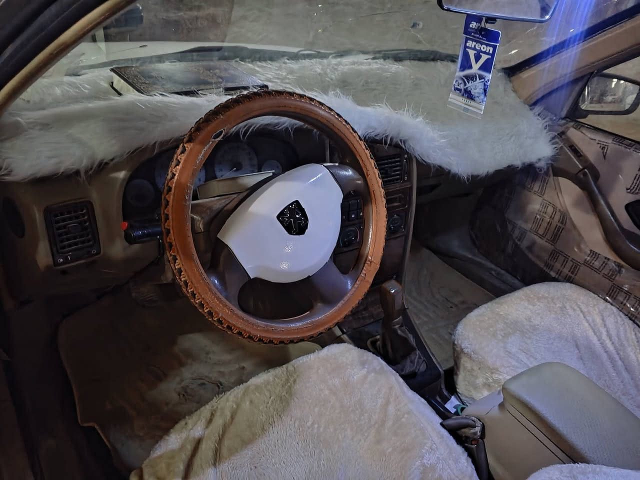 السلام عليكم 
بيجو 405 رقم ذي قار 
موجودة بل نجف الاشرف 
السيارة جاهزة شرط المداورة
السعر  43 والشراي بي خير ويدلل 
***********
موديل 2010
