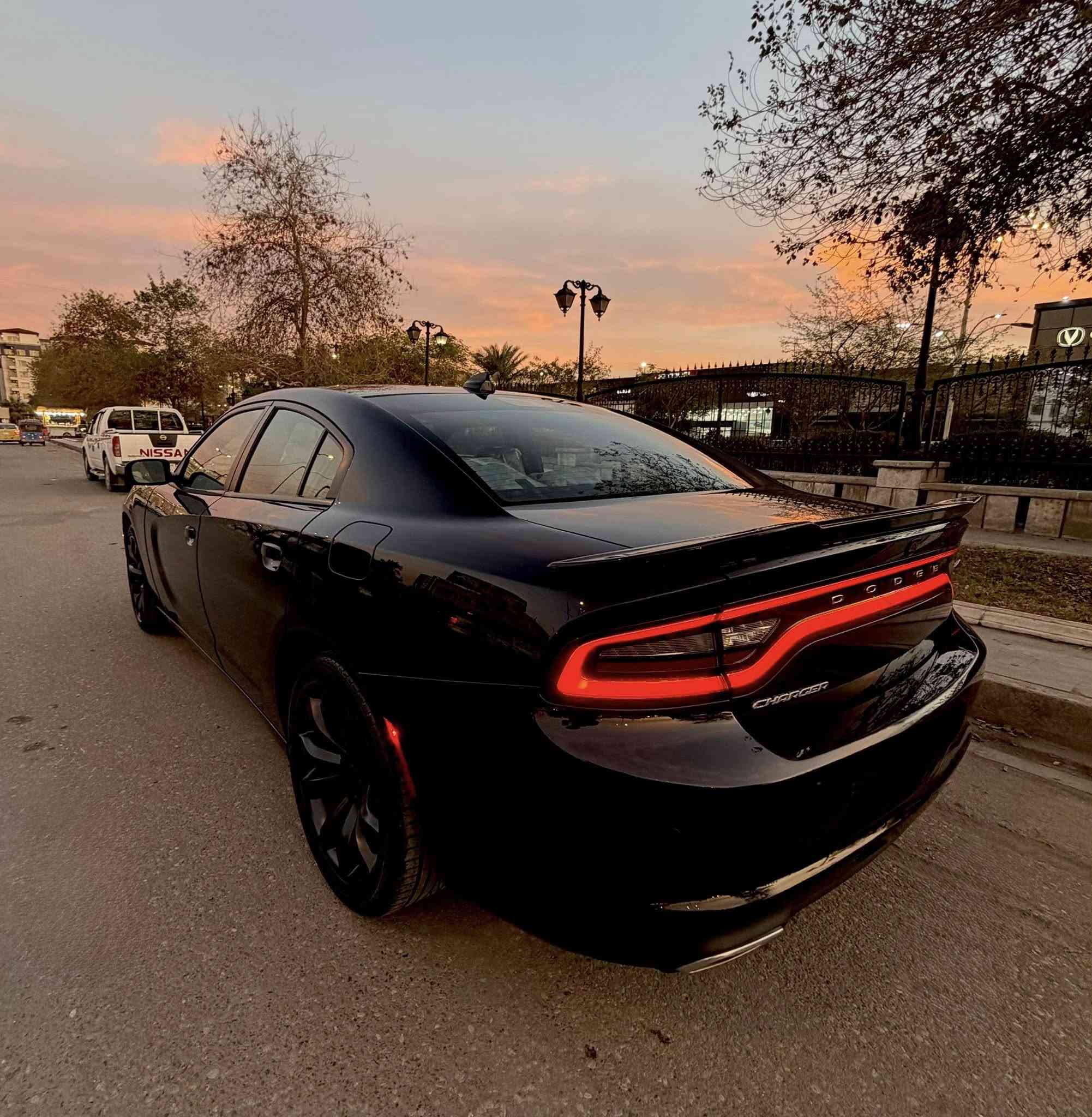 جارجر  موديل 2023
ماشيه 30 سياره كلش جديده دخول جديد

 تو ويل تشغيل عن بعد شاشه كامره حساسات خلفيه 

بيه بشفه البنيد صبغ ع كد شبر بدون فتح ودعاميه مصبوغه. راديترات بلاديه وبدنه بلاديه 

مقفول من تبديل ولفتح  اي قطعه 

رايده 249 مكانه بغداد ا

***********
