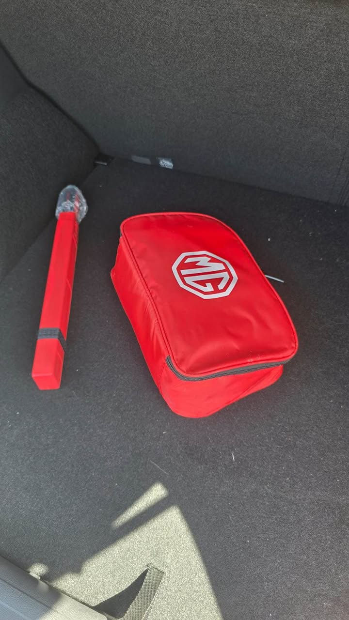 MG zs 
سيارة كلين تايتل ماشيه ١٥ ،الف كم  باقي ضمان ٢٠٠ الف كم
٦ سنوات 
سعر .117$ بيه مجال
*********** دهوك, العراق
