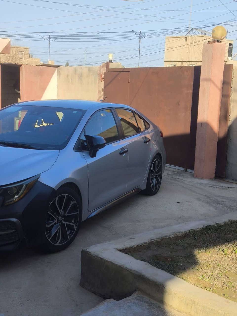 اسلام عليكم كورله للبيع او مراوس مع كامري 16او17 موديل 2022رقم نينوئ معوقين وكاله عامه ضرر خلفي گير ومحرك شرط تواير جدد ماشيه 57  سعر 135وبيه مجال الاستفسار اتصل ***********
