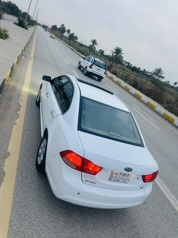 سلام عليكم كيا اوبتما خليجي فول مواصفاتً موديل 9 السياره بيها جاملغ خلفي وبيها 3 قطع صبغ بدون دواخل شواصي لغود تكمً حوض مكفول محرك كير حداديه تخم تاير كله مكفول السياره مابيها نقص تراي زيرو السعر 100وبي مجال مكاني بابل حله 
***********
