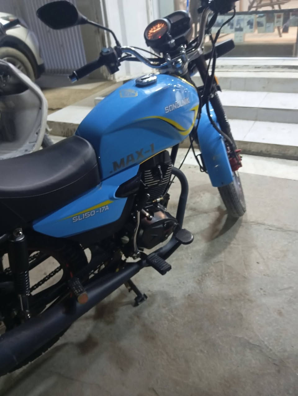 سلام عليكم دراجه شاينك للبيع موديل 27 دراجه مكفوله كافله عامه صارله 7 ايام من طلعته من الوكيل سعر مليون وبيه مجال العنوان بابل اوراق سكنر  رقم *********** متواحد 24 ساعه بأي وقت اتصل وبيك خير وتدلل
