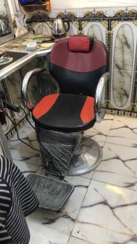 كرسي حلاقة • سعر مناسب