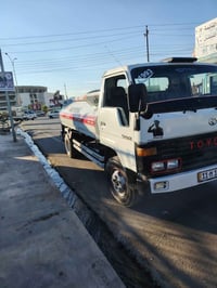 يتوفر لدينا كاز ابيض يصل لى باب بيتك سعر 100لتر 24 وكيل رسمي صاحب 0750...