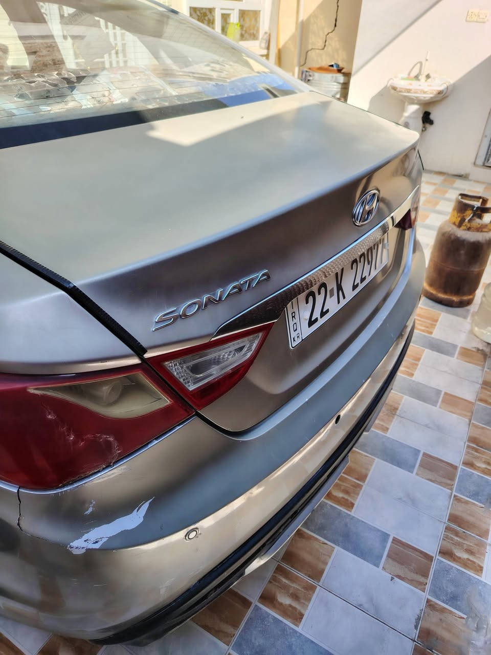 السلام عليكم من رخصة لادمن سوناتا ٢٠١٠ مضلع مكينه ٢٠٠٠ خليجي دوش َمصبوغه عام أثر جراد كامله مال بيت السعر ٩٠ وبيها مجال تواصل الخط فقط ***********  ديالى مكان السيارة
