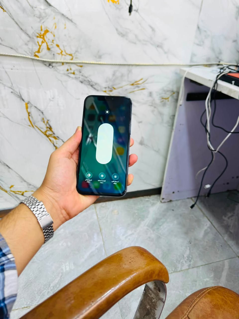 السلام عليكم
📱 آيفون 12 برو ماكس
💾 ذاكرة 256
🔋 البطارية 100% مبدلة أصلية

✅ الجهاز فول لفول، كلشي شغال: نت، صوت، اتصال
✅ مبدل شاشة نوعية كلش حلوة
✅ بصمة الوجه شغالة
✅ ما بي أي خلل نهائياً

✨ نظافة 100% بدون أي زلغ – جهاز كلش نظيف

📍 الموقع: بغداد – مدينة الصدر – قطاع 23

💰 السعر: 310 ألف  وبيه جال البسيط

📞 للاستفسار: ***********
