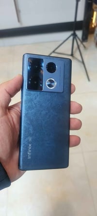 انفنكس not 40 pro plus 5g لون نيلي مميز انتبه البلس مو العادي.جهاز مكف...