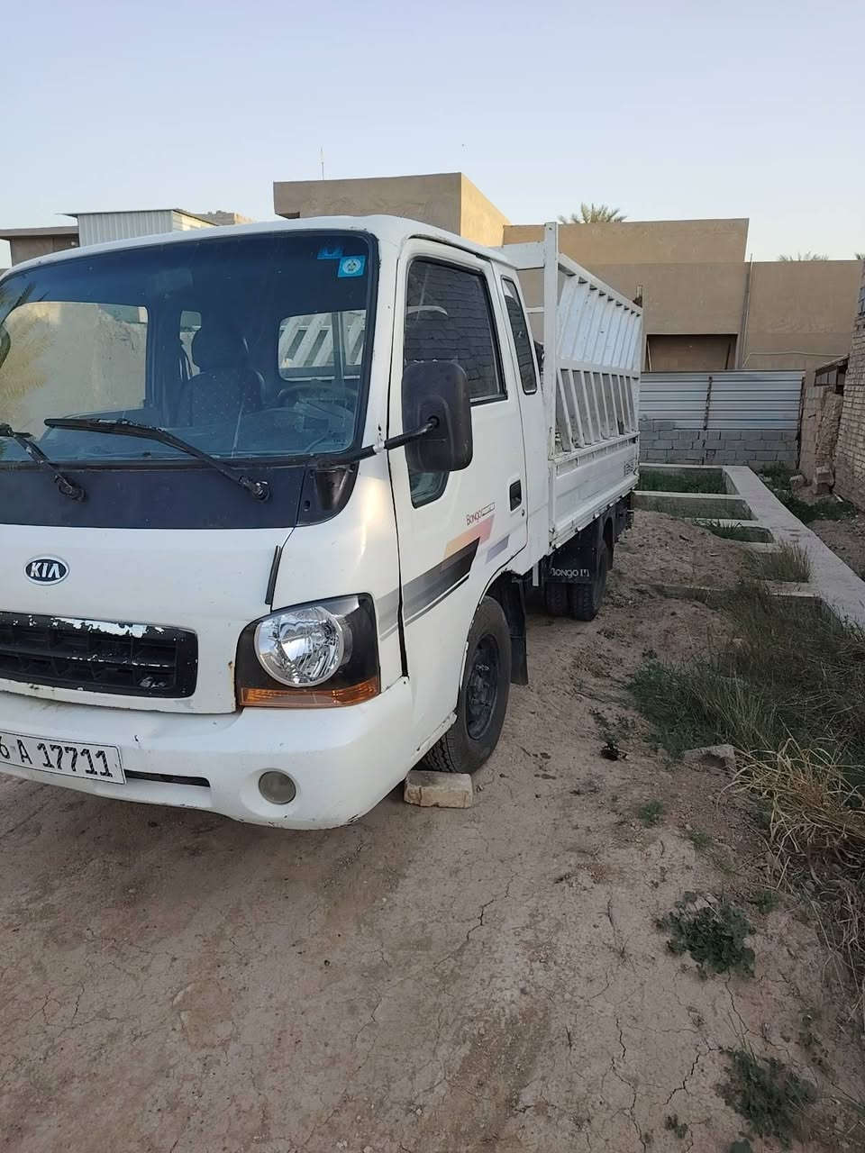 #السلام عليكم
كيا ام عيون موديل ٢٠٠٣ للبيع مكاني بغداد 
سياره مكفوله من العيب الشرعي سياره جاهزه من كلشي 
سياره بسمي تحويل ثاني يوم رقم انكليزي وسنويه جديده
السعر ٦٥ /***********
