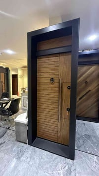 باب قاصه جديده العرض متره ارتفاع ٢٧٠  جدبد واتساب ٠٧٧٠٩٧٩١٨٠٧