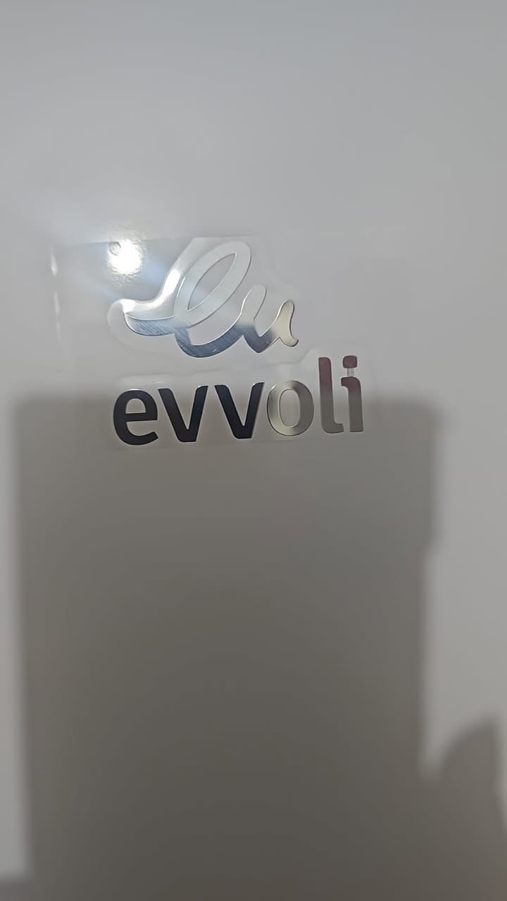 *********** ثلاجة مشتغلة شهرين سعرها 350 وبيها مجال مكانها بالشباب
