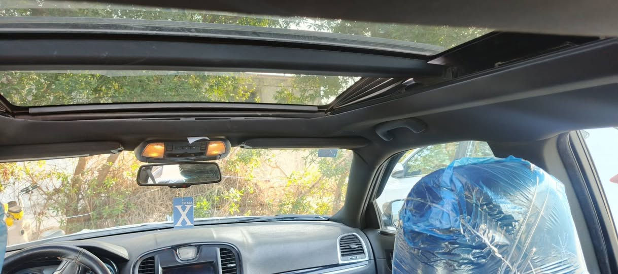 سلام عليكم وابامه 2018s
مكينه كير اكسن حداديه كله مكفوال 
حادثه فقط جاملق امامي بدال اصلي بدون دواخل بسمي شرط تحويل تخم تاير سياره مال جني الله شاهد علا يدي 
سعر ٢١٠وبلعافيه عليه الياخذها مستعجل علا بيعتها فوال موصفات رقم دياله وهذا رقمي***********
