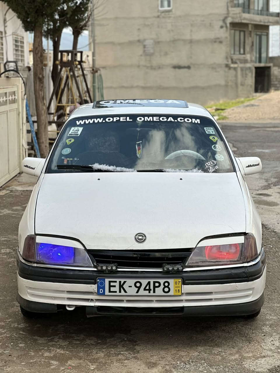 سەرەتا به ناوى خواى گەورە
ئەم شێـره ئـۆميـگـايه بۆ فـرۆشـتـن🥇🇧🇪 
عـولـوج سـاخ مـوسوو بـراوه بەشەرت مالـى مەدەنـى بەشەرتـى١٠٠ ساڵ/مـۆديـل1991🐅
گـيجەکانـى هەمووى ئيـش ئەکا داشبلى زۆر جوان ماوەتەوە
ماشاءالله له جـوانـى و له قەوەتـى✈️مەكينه 20👌
سـلايـت مەزبـوت ABS💯
گيـر و مەكيـنەو ئيفلـۆ و ئەكـسل و كارەبايەتـى هەمووى بەشەرت رۆن ليجونو جەورى و دوكەڵ و هەموى بەشەرت 
 تازه بيش و دواوەم داگرتوه تيند و تؤله مالى فەقيره
🔥هەيكەلى قوتو جوانه بەس ماشاءالله ئەوى
سەيارەکە مالى دۆسـته بۆ 250تەبع مەسرەف مەگەرێ👍
مـوشتەرى تيـل بكه يان جات بكه موشتەرى نيت سەرى منيش و خۆشت مەهيشينه رەحمەتت ليبيت هەمويم نوسيوه جوان بيخوينەوە جا تيـل بكه له خزمەتان دام
ساحريش خـوار بازار 15گەلامحامەلەيەکـى برايانەشـى تيايه
شـوين دوكـان سيـاحـى 
بـۆ زانيـارى زياتر ***********ڤايبەر و وەتس ئەبى لەسەرە 
ئەدميـن💙
