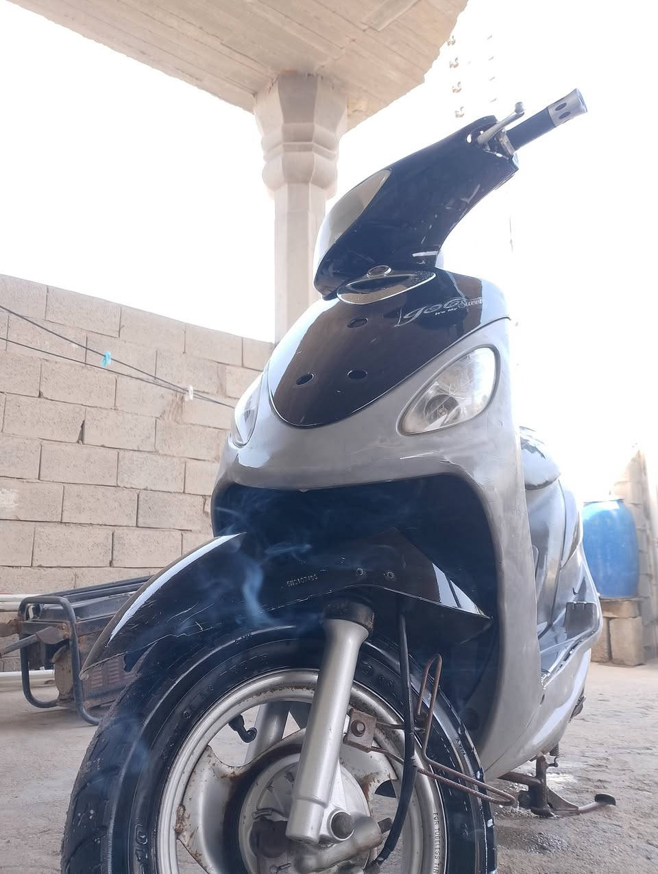 قجمه للبيع ختم واحد مامفتوحه نقصهة فقط الكشن كدامكم 
دراجه جاهزة نكرة سلف  السعر 650 وبيه مجال 
البصرة القرنة الشرش 
*********** واتساب او اتصال

