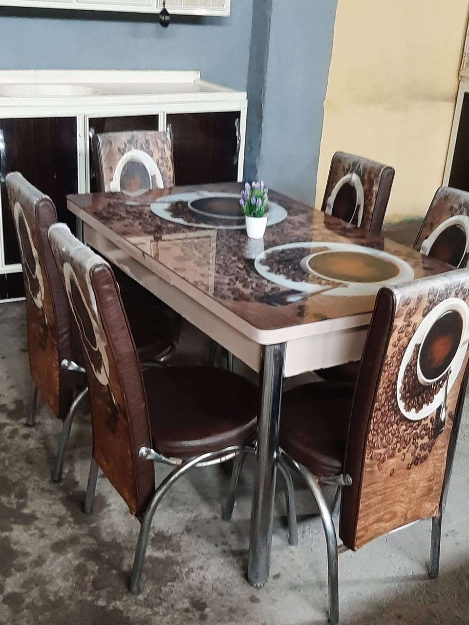 سلام عليكم جميعا
توفرت غراض منزليه عامه بسعار مناسبه جدا 
العنوان خان بني سعد حي الانتصار 
تفاصيل أكثر وات ساب 
***********
توجد خدمه توصيل
