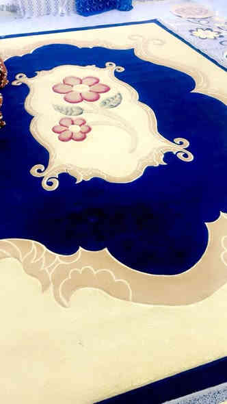 بسبب الوعود الكاذبه اعيد النشر  فرشه للبيع العرض 3 والطول 4 كشان الاصلي نضيفه وفرو عميق ثقيله السعر 35وبيه مجال قليل 
الحكيم الاولى خلف محطه الوسطي ***********
