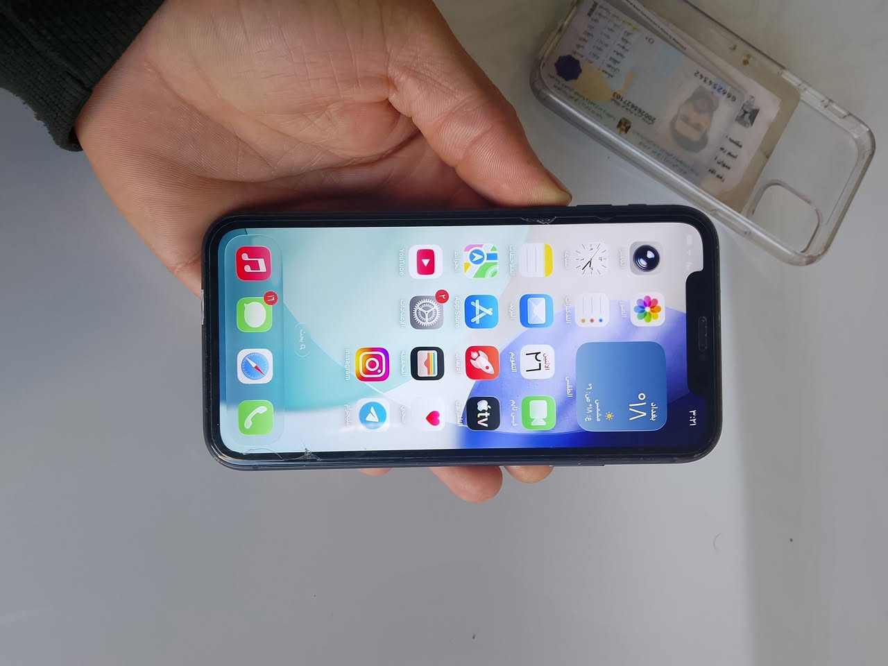 سلام عليكم يفون عادي بطاريه 91.  نضيف. السعر 300.  مكان بغداد مدينه الصدر ***********
