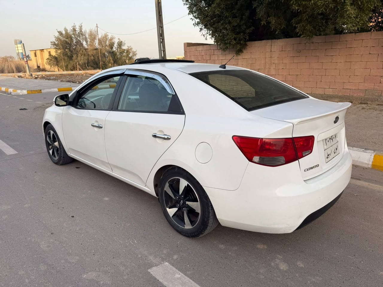 تحية طيبة للبيع سيراتو موديل  2011/ خليجي محرك 1600/ تحويل وكالة تدلل بيه 3 قطع يدون دواخل سيارة جاهزة السعر 94 مجال قليل مكانه واسط قضاء الصويرة اتصل/ 
***********
