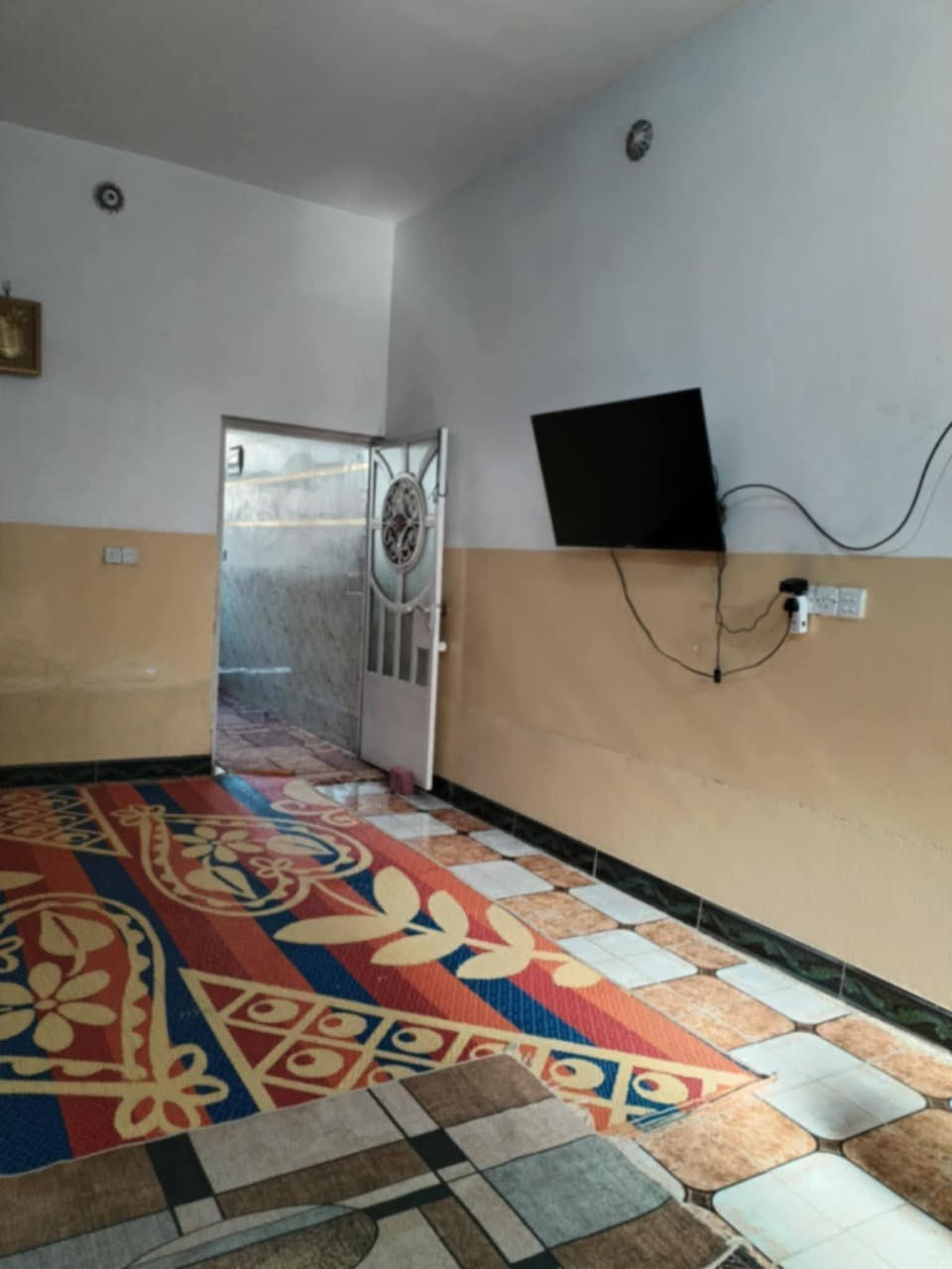 دار سكني للبيع
السند: 25

المساحة : 150 متر مربع

الموقع: حي الجامعة، شارع حيدر بن حجي هندي

الدار مرتبة وجاهزة للسكن

تتكون من:

. صالة

. مطبخ

. استقبال

. غرفة 

. صحيات 

للاستفسار خاص  او

واتساب فقط  ***********
