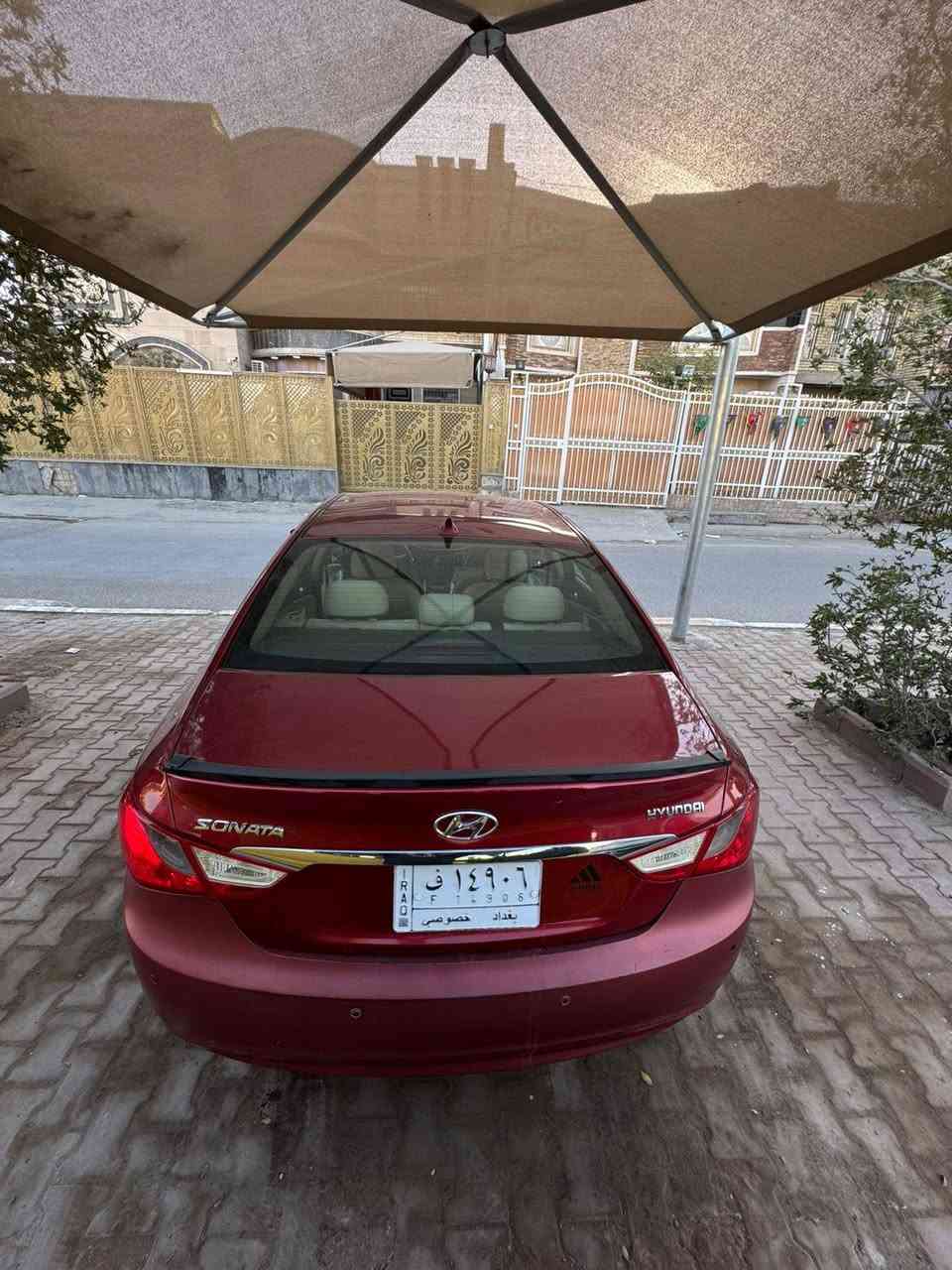 سوناتا للبيع موديل 2011 سيارة جديدة وارد امريكي حادثة باب سايق بدون دواخل قطعة وحدة فقط الباقي مكفولة محرك 2400 محرك كير مكفولات تخم تاير صدر  كله جديد رقم بغداد مشروع وطني سعر 96 ورقه مكان سيارة بغداد الرصافة رقمي ***********
