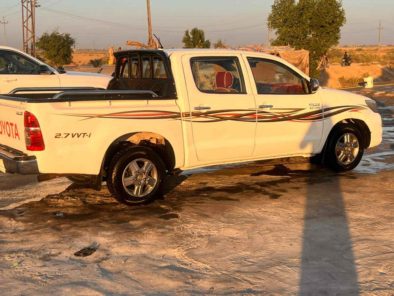 سلام عليكم عندي سياره البيع بيكم موديل  2015 رقم واسط  كير وتماتبك شاصي 19 كوتي تحويل مباشر سياره جديده وحلو يتصل على رقم  *********** السعر  خاص
