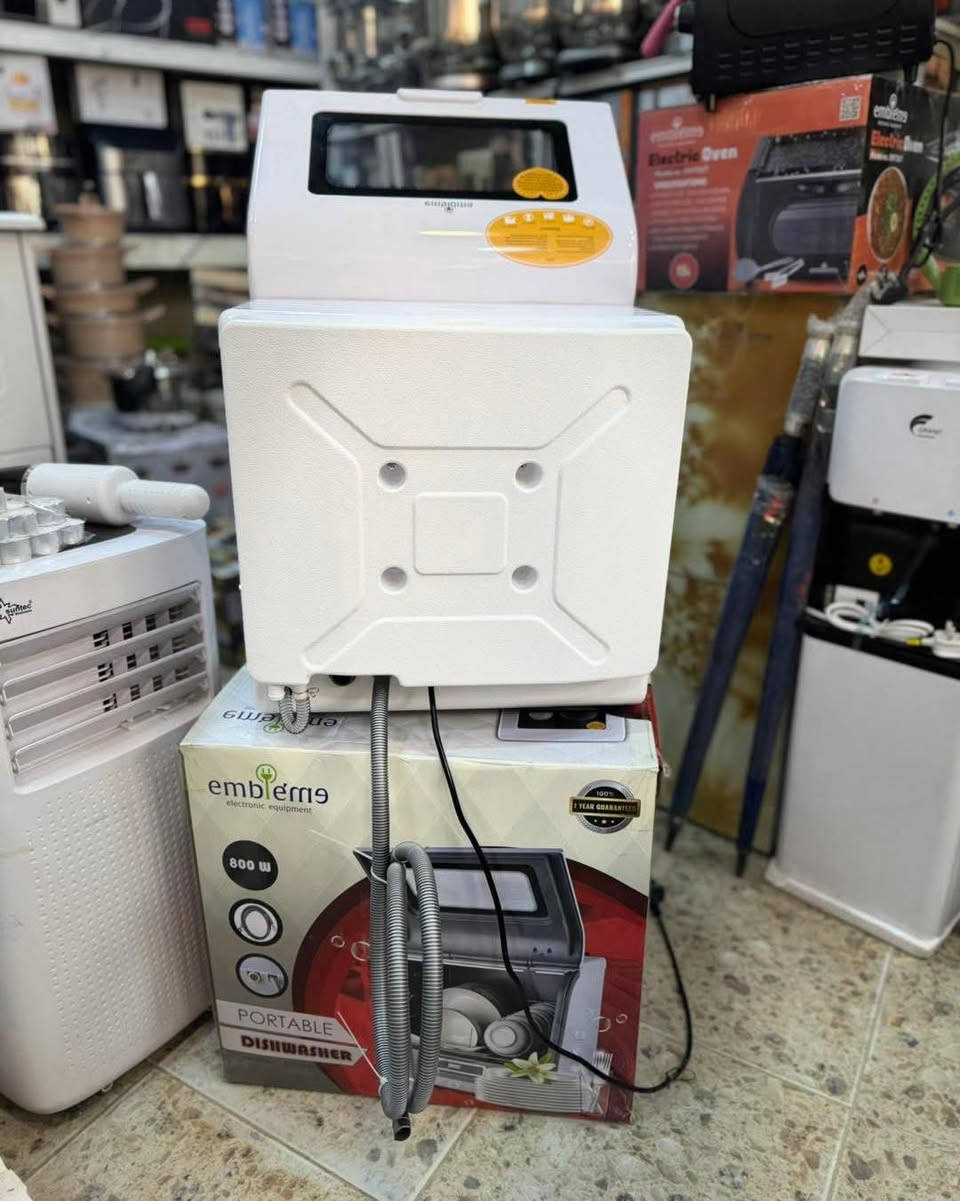 هذا جهاز راح يختصر عليكج هواي وقت
ماركه سلفر كريست
غساله صحون منضديه 
لا تأسيس 
لا كهرباء طفت 
هاي تشتغل وطينه و مولد 
او عليه تخفيضات 
مواصفات 👇🏻👇🏻
غسالة صحون منضدية ماركة ألمانية🇩🇪🇩🇪
 بدون تأسيس  تحسب مي من خلاط السنك وتفرغ داخل السنك

و الاجمل من كونها تنظف و تعقم  و تقتل الجراثيم .. 
ايضا فيها خاصية غسل الفواكه والخضار 😍 يعني ٢ ×١ هم تخلصين من الماعين وهم تخلصين من غسل الفواكه والخضار وتعقيمها 💛💛

الحجم: تاخذ
1- 6مواعين تمن /6 مواعين صغيره /6 كاسات
2- تاخذ 24 قطعة خواشيك وشوكات وسجاحين
3- تفروغن غساله وطلعون سله داخليه  يرهم داخله 2 جدوره كبار
————————————
للحجز مراسلة الصفحة
***********
