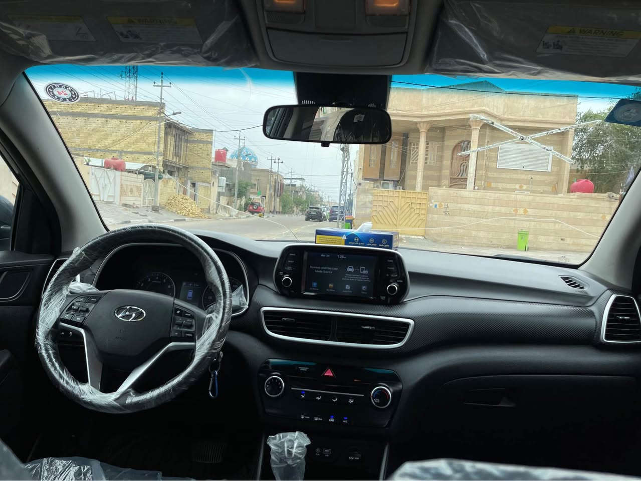 للبيه هونداي توسان موديل 2019 وارد امريكي رقم بصره الجديد هزه جديده سنويه 27 تحويل ثاني يوم سياره مال بنيه وبسمهه مواصفات SE نص فول شاشه جبيره هاند بريك كهربائي قياده ذاتيه محرك 2000 ماشيه 95 الف السياره مابيهه اي نقص جاهزه محرك كير حداده تبريد ثلج حداده نافصهيه كلهه تخم تاير جديد العينه مابيهه اي كلوب مشتغل لايت زنون السياره حدثهه جاملغ وبنيد بدون دواخل وبيهه ثطعتين صبغ يعني 4 قطع صبغ ويا الضربه مال امريكا السعر 130 وهاذا رقمي متواجد اي وقت *********** البصرة, العراق
